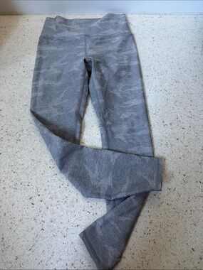 Vuori Gray Camo High-Rise Leggings